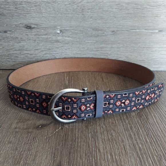NEW Lucky Brand Boho Embroidered Geometric Navy Leather Belt Small - Picture 1 of 6